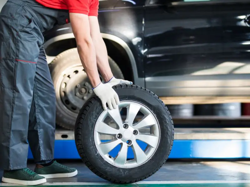 Der ultimative Leitfaden für den Reifenkauf: Was Sie beachten müssen